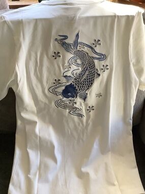 Niepce BLUE KOI Embroidered tee